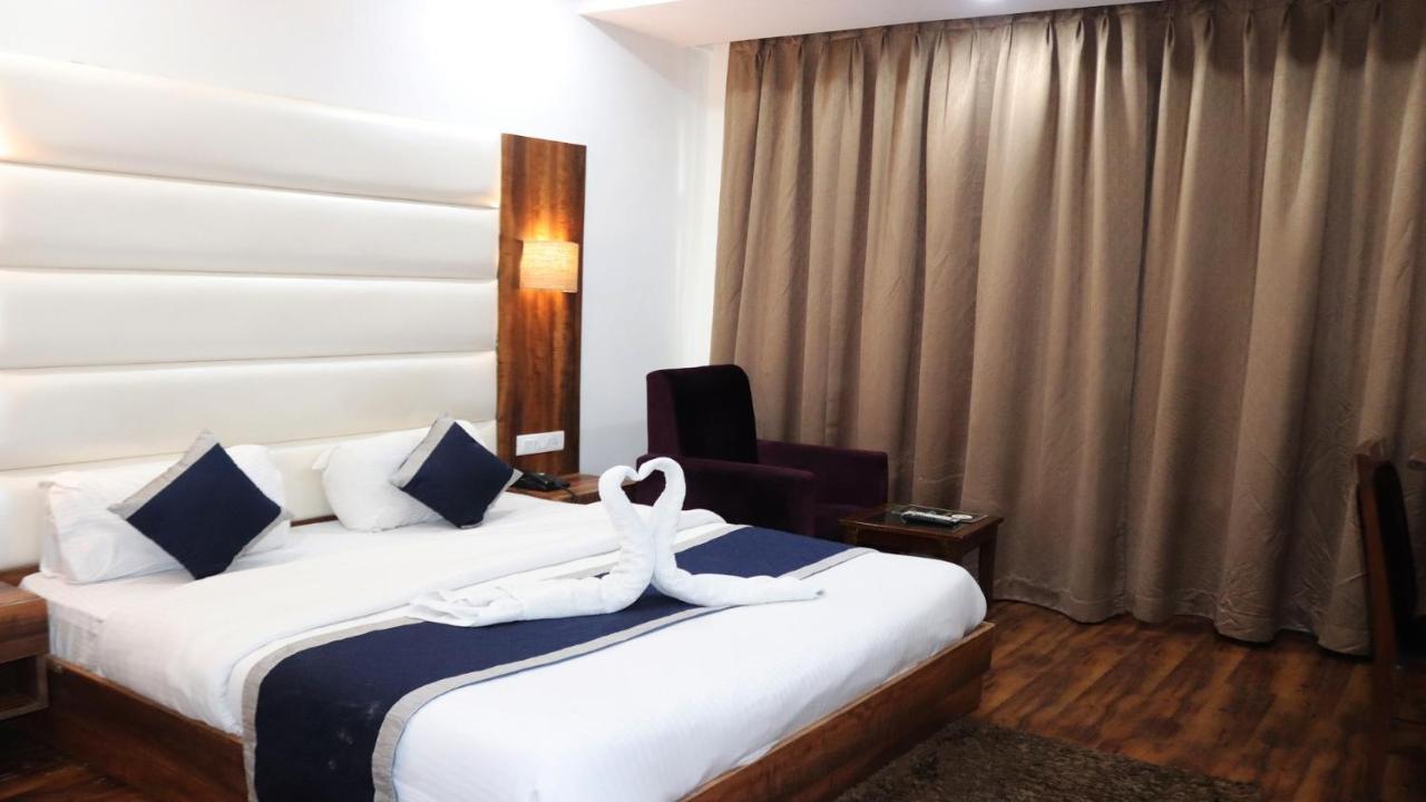 Ak Continental - Mcleodganj Hotell Dharamshala Eksteriør bilde