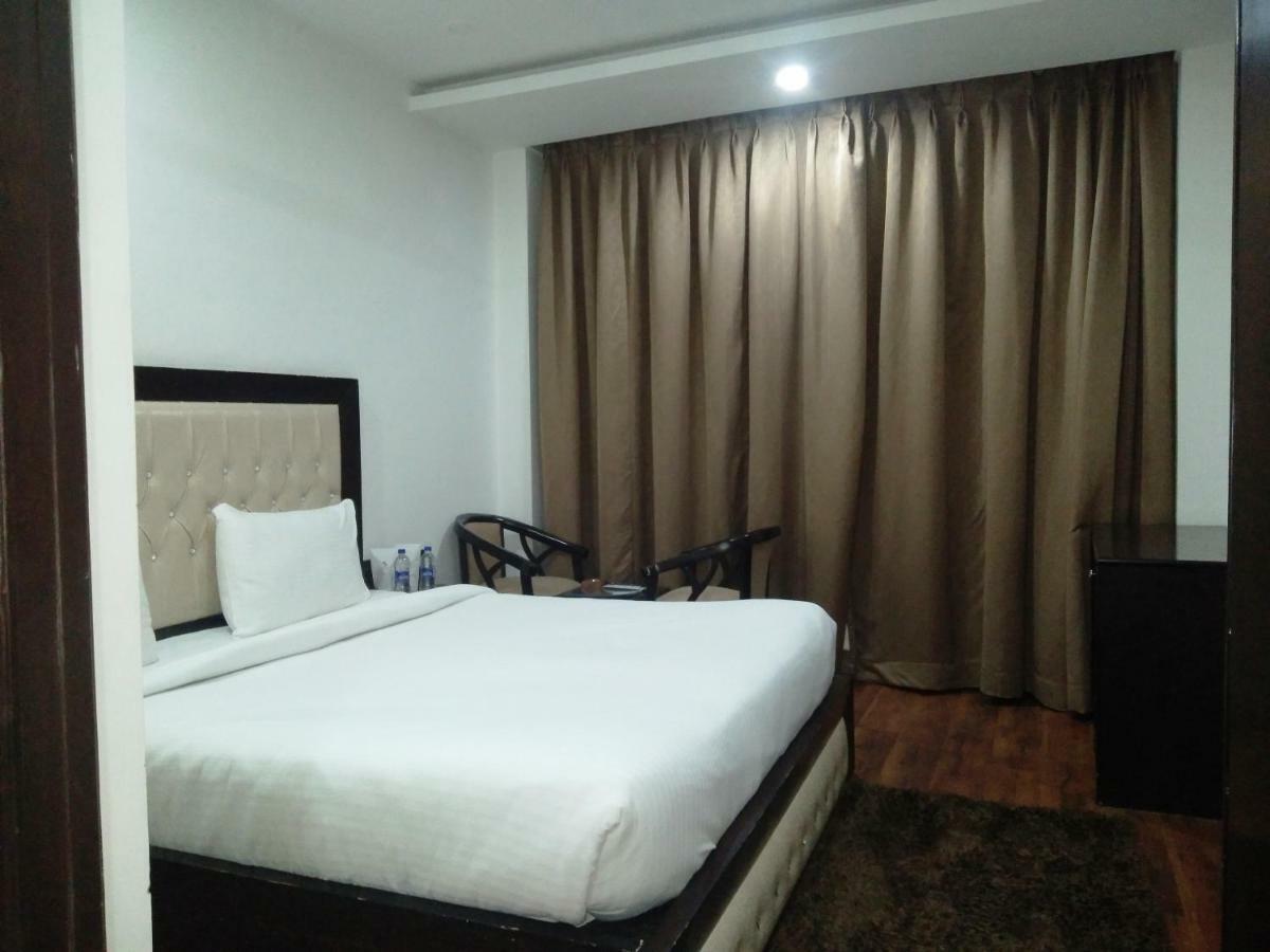 Ak Continental - Mcleodganj Hotell Dharamshala Eksteriør bilde