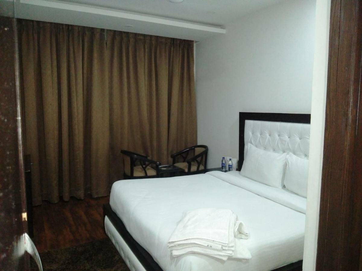 Ak Continental - Mcleodganj Hotell Dharamshala Eksteriør bilde