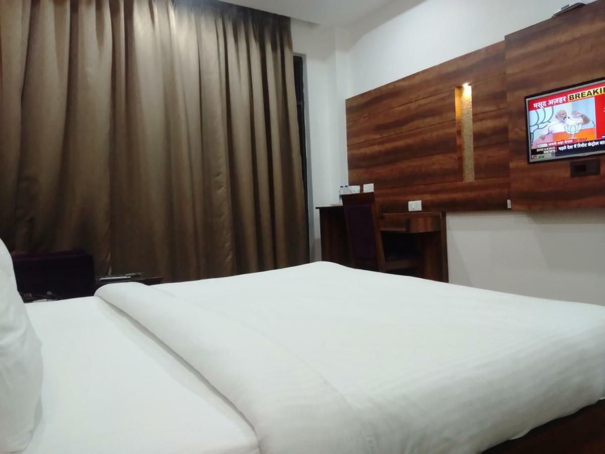 Ak Continental - Mcleodganj Hotell Dharamshala Eksteriør bilde
