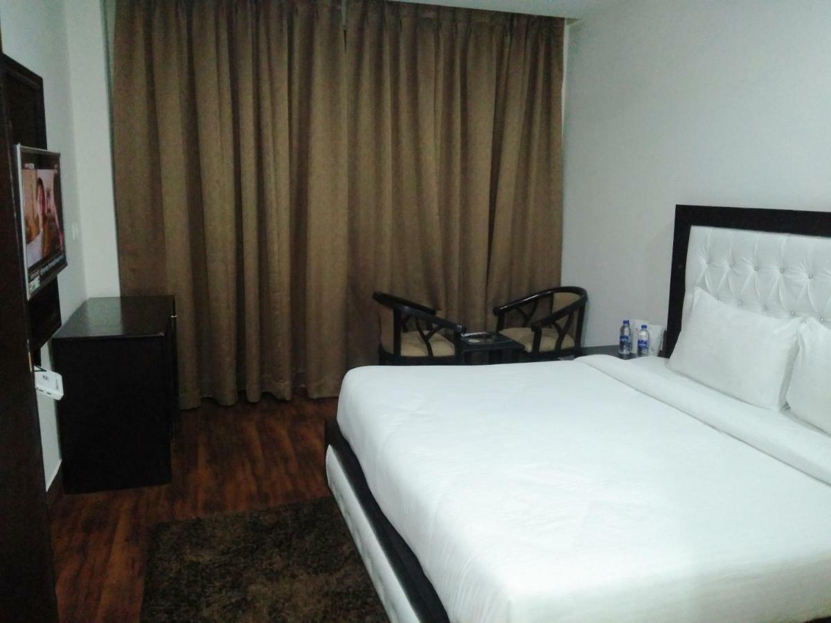 Ak Continental - Mcleodganj Hotell Dharamshala Eksteriør bilde