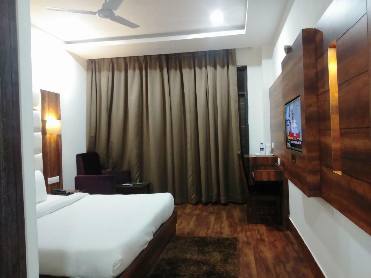 Ak Continental - Mcleodganj Hotell Dharamshala Eksteriør bilde