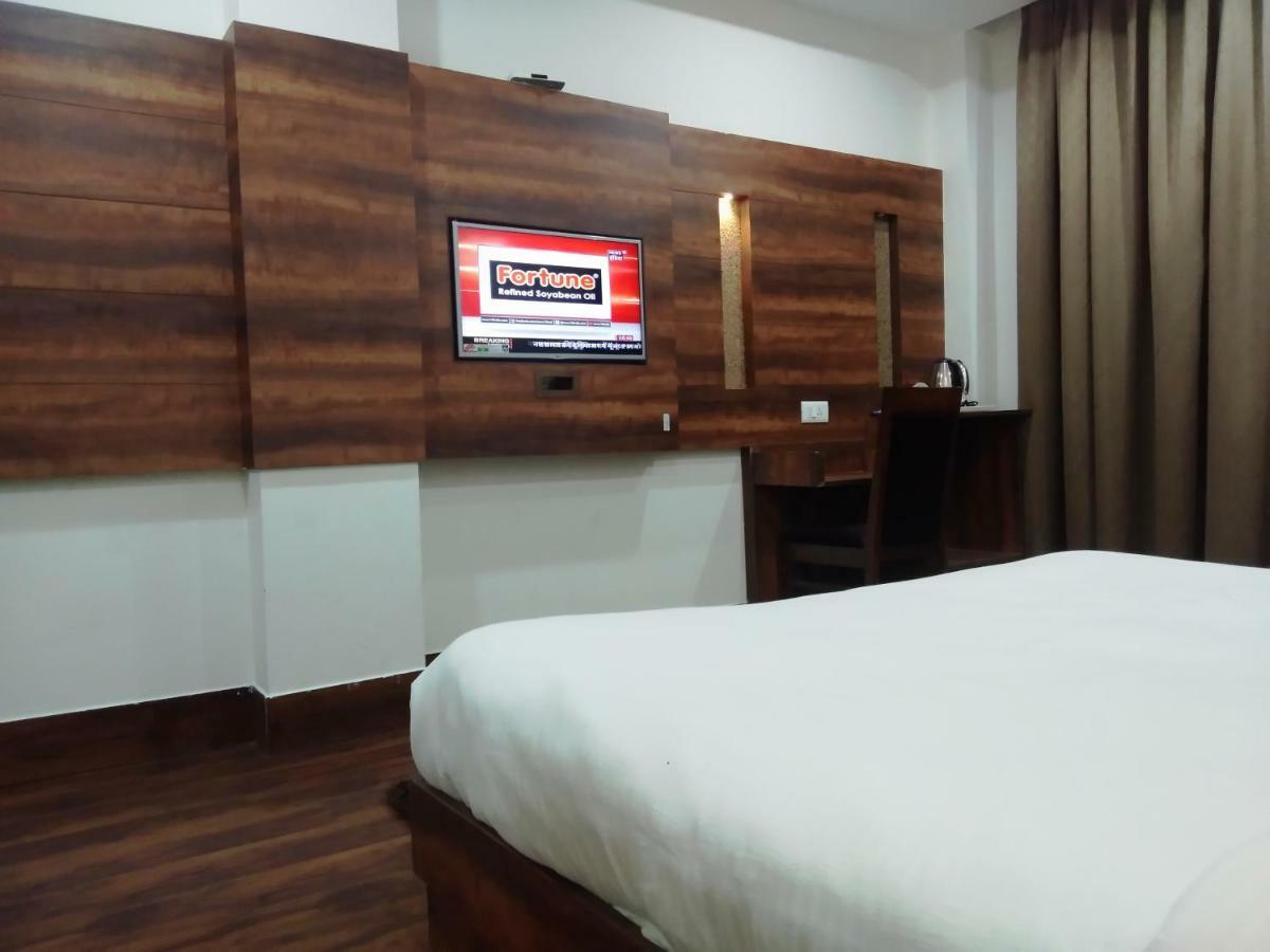 Ak Continental - Mcleodganj Hotell Dharamshala Eksteriør bilde