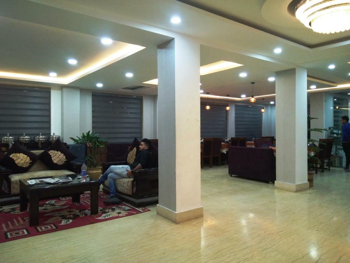 Ak Continental - Mcleodganj Hotell Dharamshala Eksteriør bilde