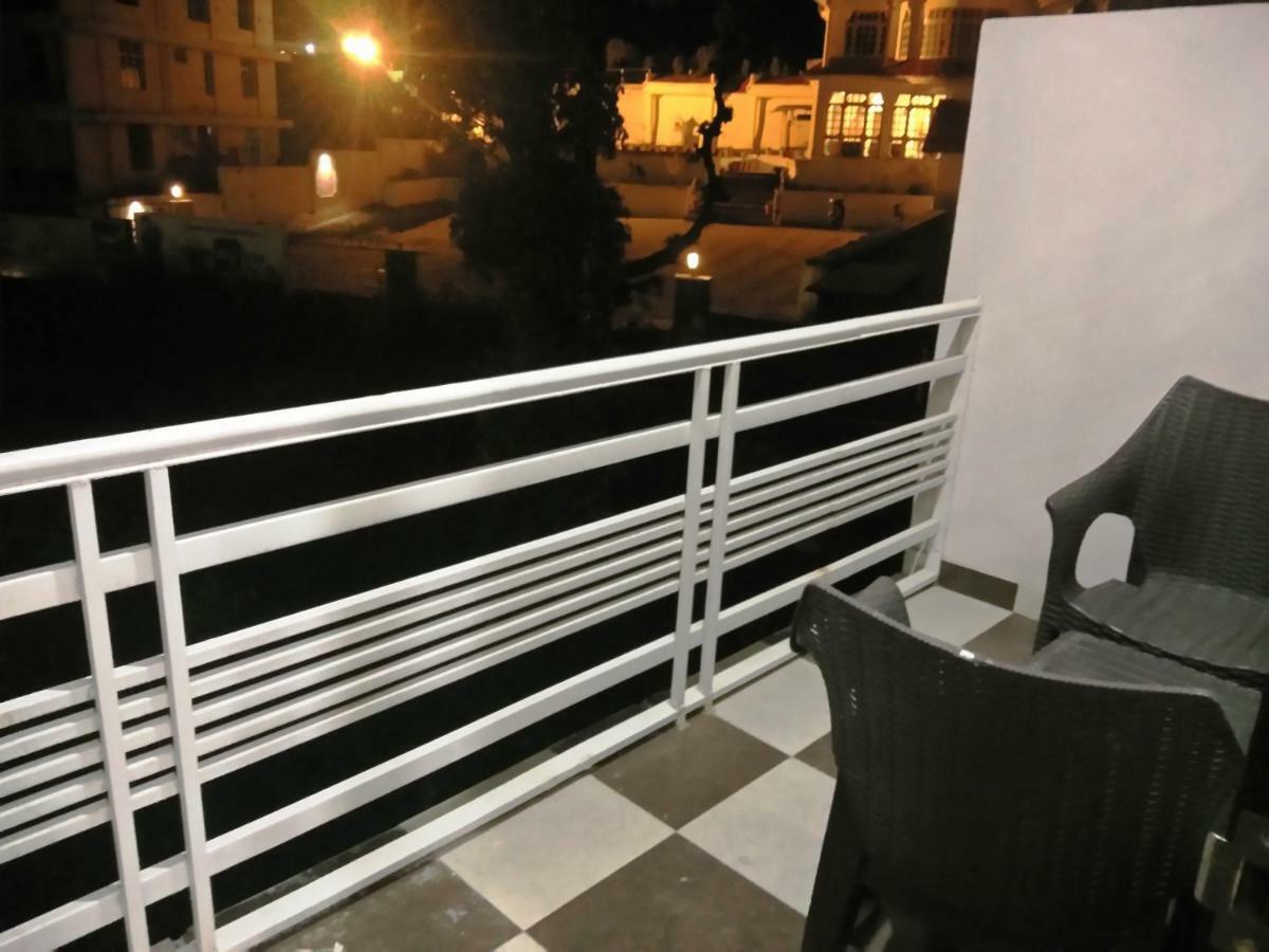 Ak Continental - Mcleodganj Hotell Dharamshala Eksteriør bilde