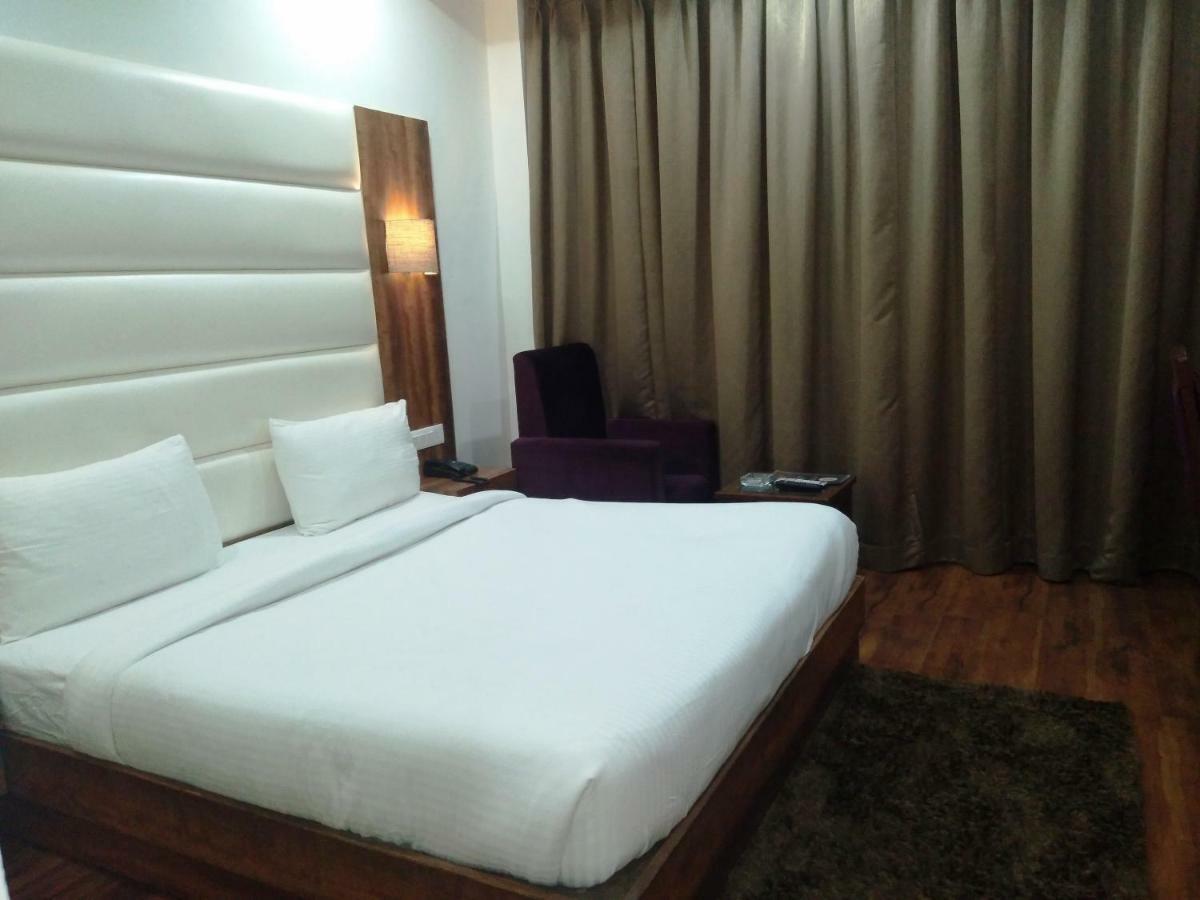 Ak Continental - Mcleodganj Hotell Dharamshala Eksteriør bilde