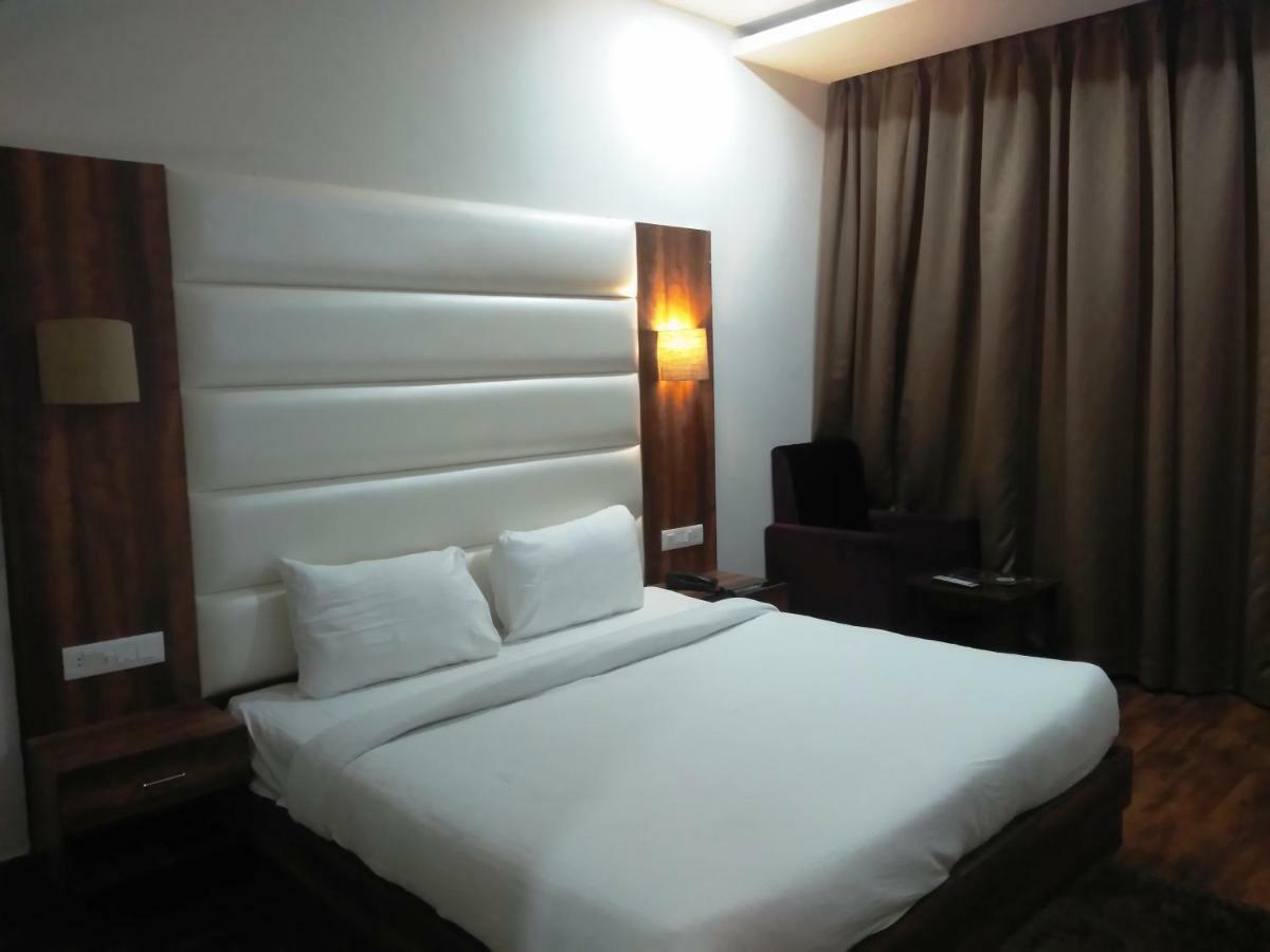 Ak Continental - Mcleodganj Hotell Dharamshala Eksteriør bilde